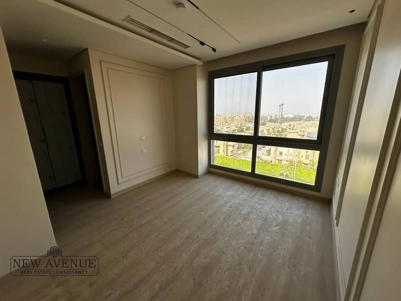 4 WhatsApp Image 2025-11-20 at 12.24. 52_702ad9d4. jpg