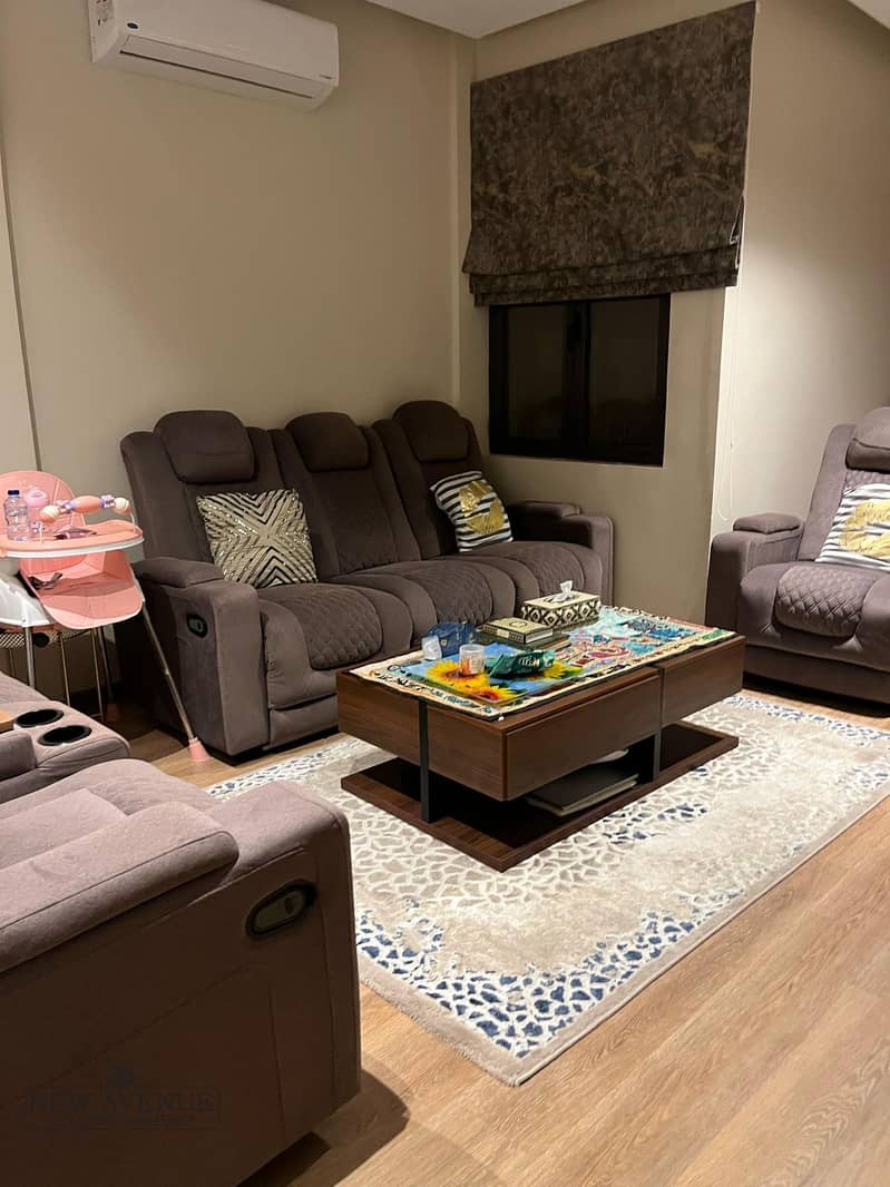 6 0823929c-6c54-4295-9561-aacc3d564527. jpeg