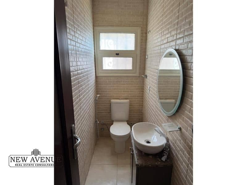 9 151838f7-f940-4ceb-a72a-1cb58f74a2bd. jpg