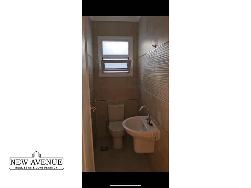 3 32ae7b9d-0569-4bc6-8d6d-7079a61d894c. jpg