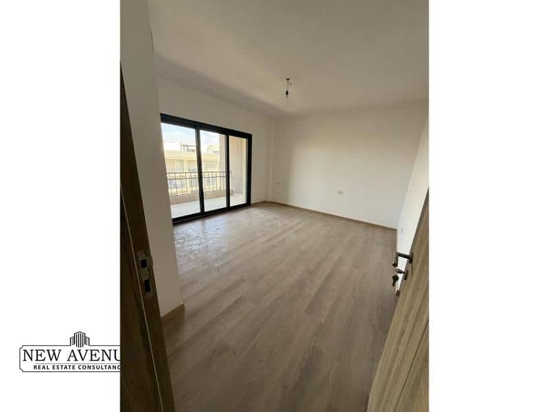 2 052e4858-ca38-4ded-9f03-63644db0d117. jpg