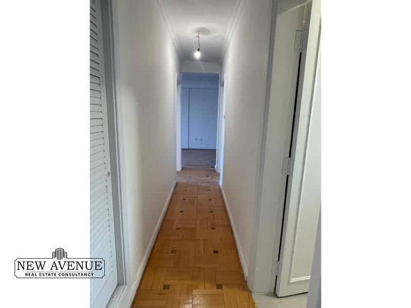 8 c5d7fe63-1a08-4423-9e84-63f41e18cae5. jpg