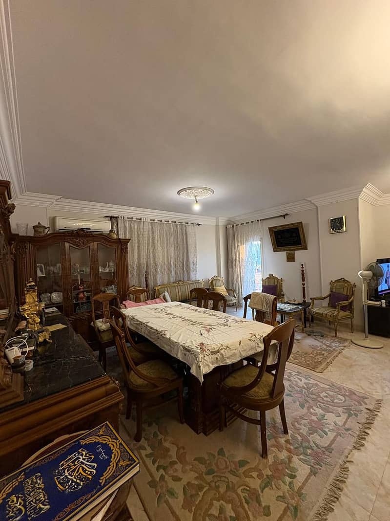 4 98ec1717-324a-49ff-b6d0-a03c364175bc. jpeg