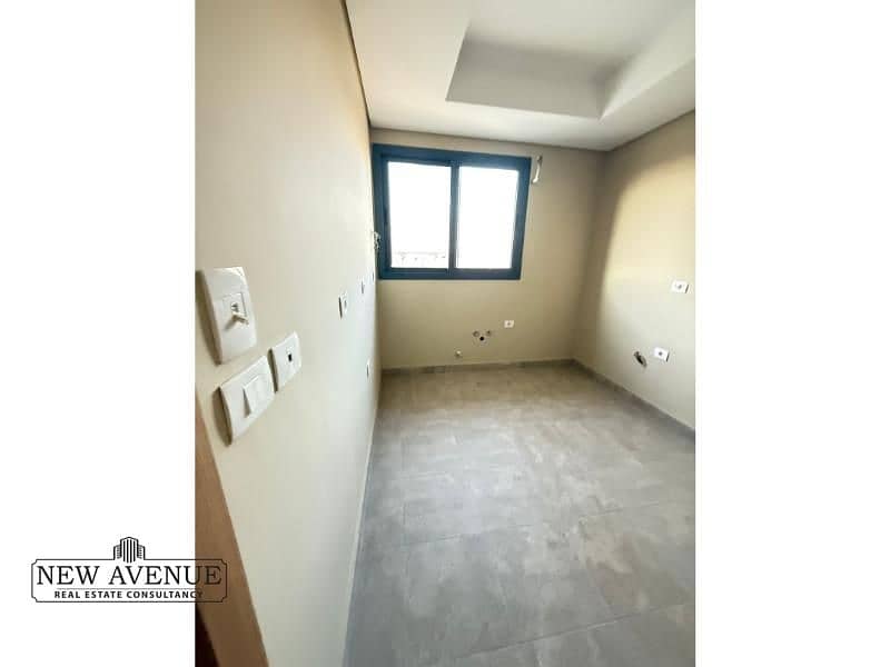 7 b9de4f4a-02dc-4a95-ab5f-5e6362dc0afe. jpg