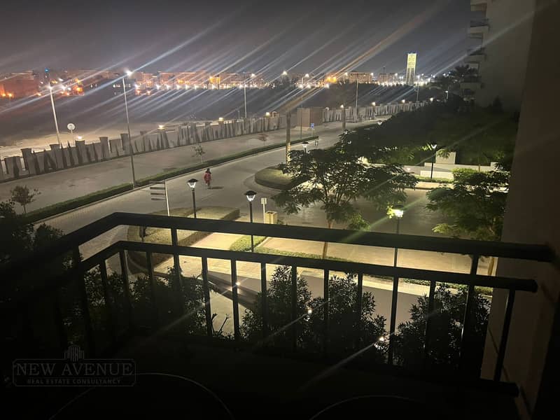 2 935f5494-c8de-4778-b6d2-4c229a54493d. jpeg