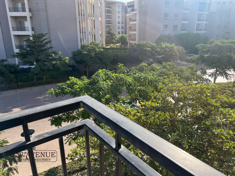 3 b822bbf3-a1fd-41f2-b196-db8472052a93. jpeg