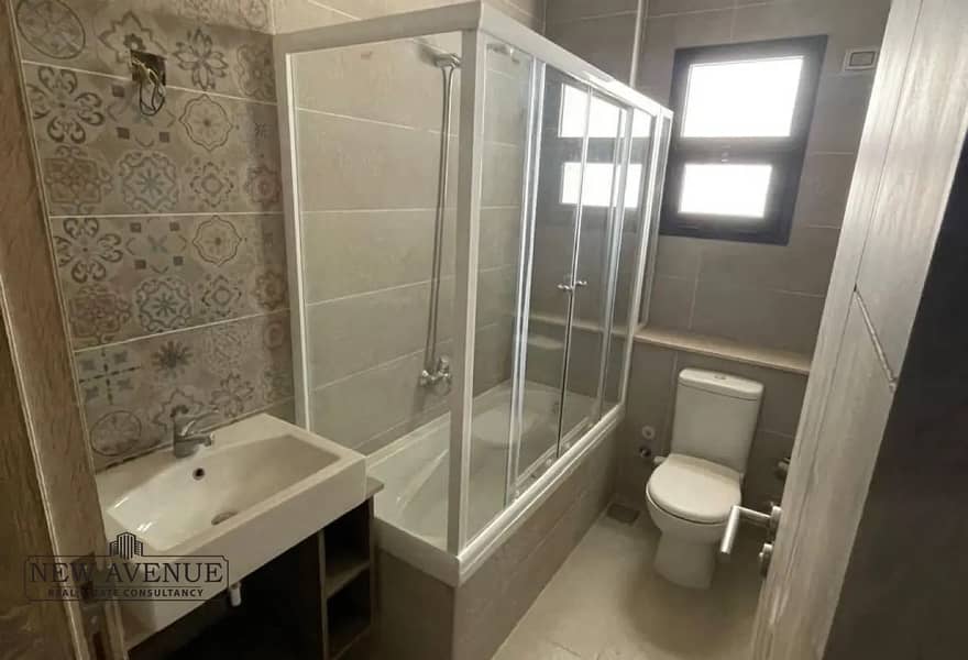 10 0e199f7c-5087-4765-a6a9-d1d2ad2c63e9. jpeg