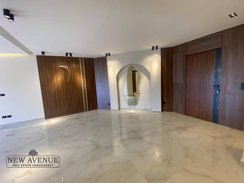 8 dcccbf79-807f-446f-9c19-92c9cef83aba. jpeg