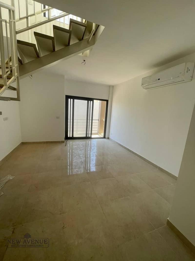 10 ef2bcc02-5c30-4b86-833e-fca64589df8f. jpeg