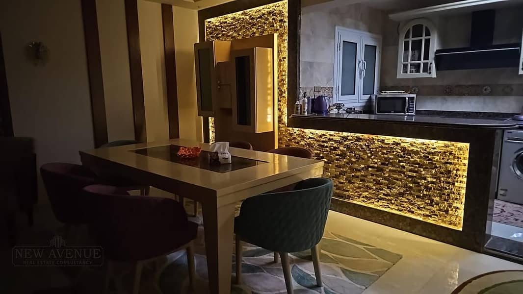 8 d5966573-2dc1-43d1-8d3e-4210e49a25a7. jpeg