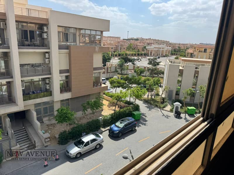 2 7ca52439-94f2-4901-9e03-7bcd1a2a7a92. jpeg