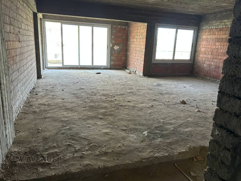 4 WhatsApp Image 2025-11-24 at 14.10. 11_b8b9f843. jpg