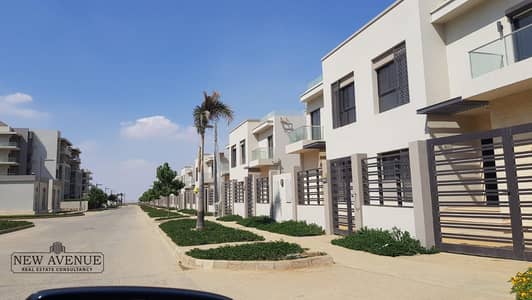 توين هاوس 5 غرف نوم للبيع في القاهرة الجديدة، القاهرة - WhatsApp Image 2025-11-30 at 2.47. 53 PM. jpeg توين هاوس 5 غرف نوم للبيع في القاهرة الجديدة، القاهرة - WhatsApp Image 2025-11-30 at 2.47. 53 PM. jpeg