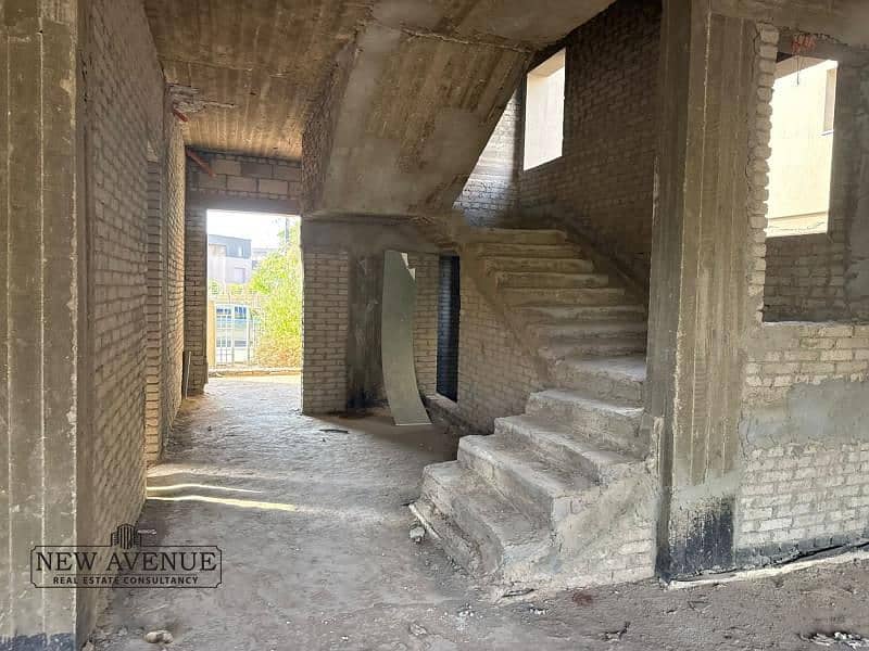 4 WhatsApp Image 2025-11-05 at 1.35. 28 PM (2). jpg