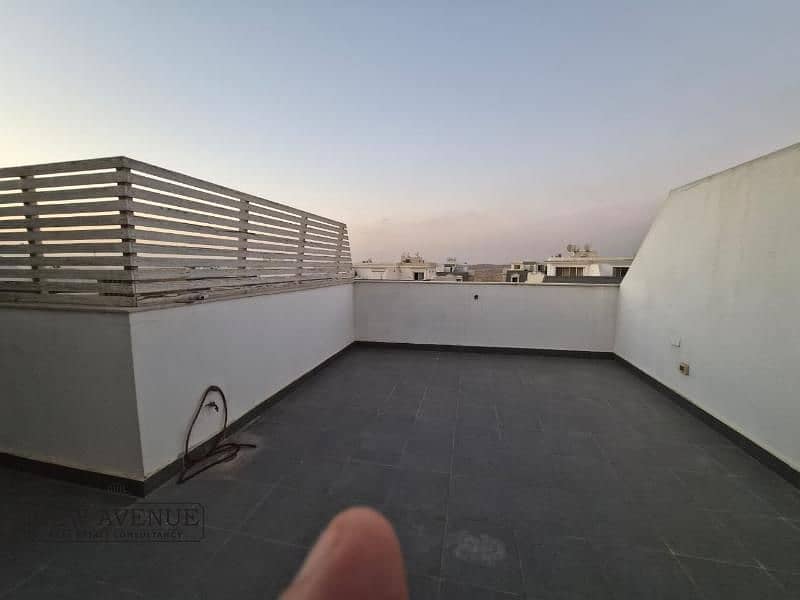 8 WhatsApp Image 2025-09-17 at 1.50. 59 PM (2). jpg