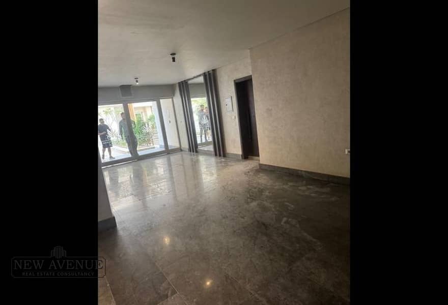 7 b347a1b8-0a5d-4792-a4db-39189bd0d050. jpg