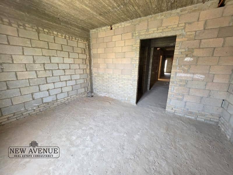 4 WhatsApp Image 2025-11-06 at 6.05. 44 PM (2). jpg