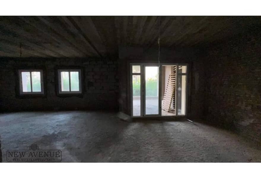 14 b6861aaf-5c5f-4d82-9aa1-e5000f08bd38. jpg