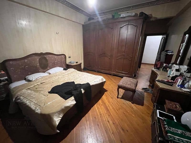 13 8acdc4a3-8126-49f9-95ef-89d4584de670. png