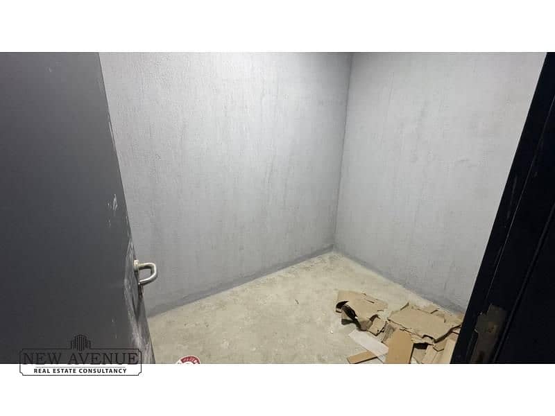 10 WhatsApp Image 2025-11-20 at 12.37. 47 PM. jpg