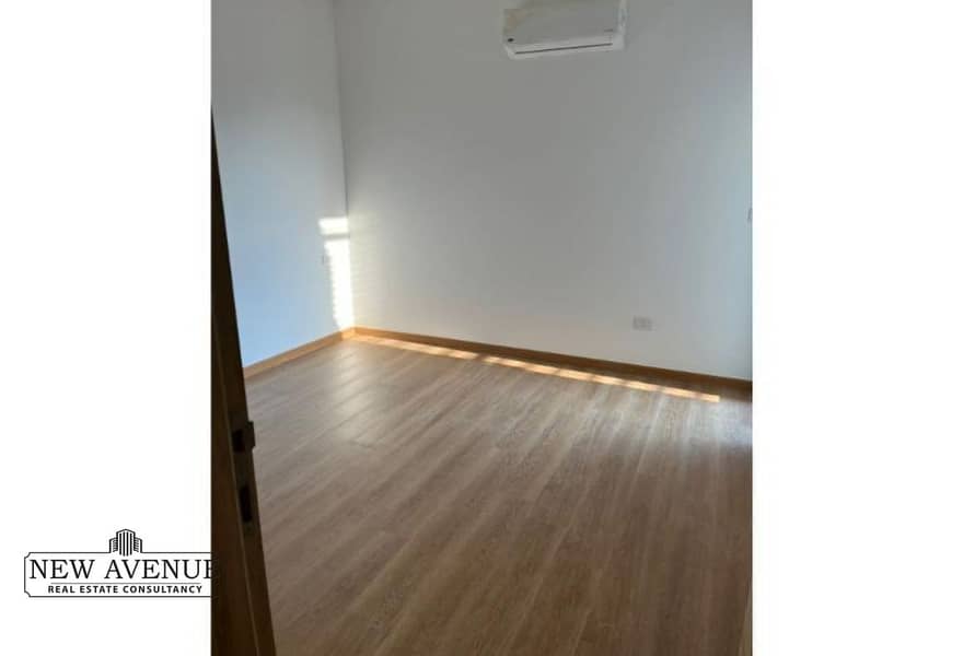 4 7d98c6dc-e3e7-4c14-aa49-482e0bb65677. jpg