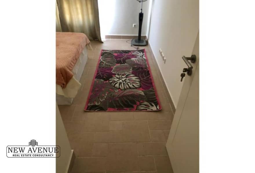 10 f103b221-05e3-4eb4-bf3e-831a72fed0a3. jpeg