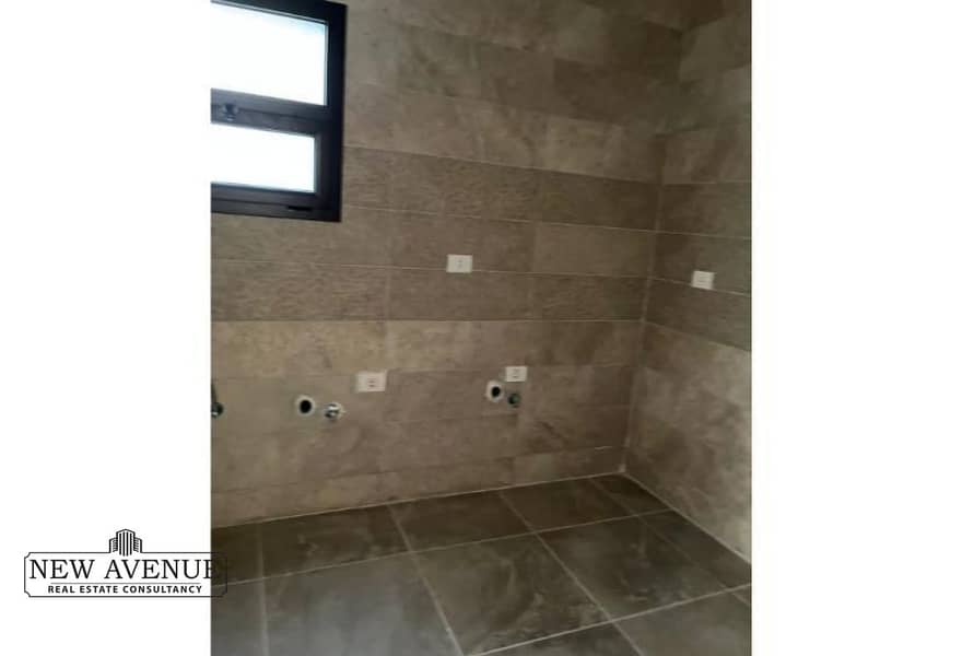 8 c7691a1a-eb59-409e-99d4-3a2b42dff41b. jpg