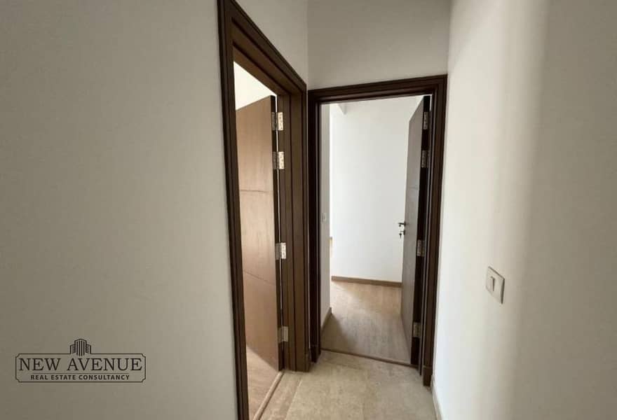 10 cb394954-3522-436a-91dc-e76627fd26f8. jpg