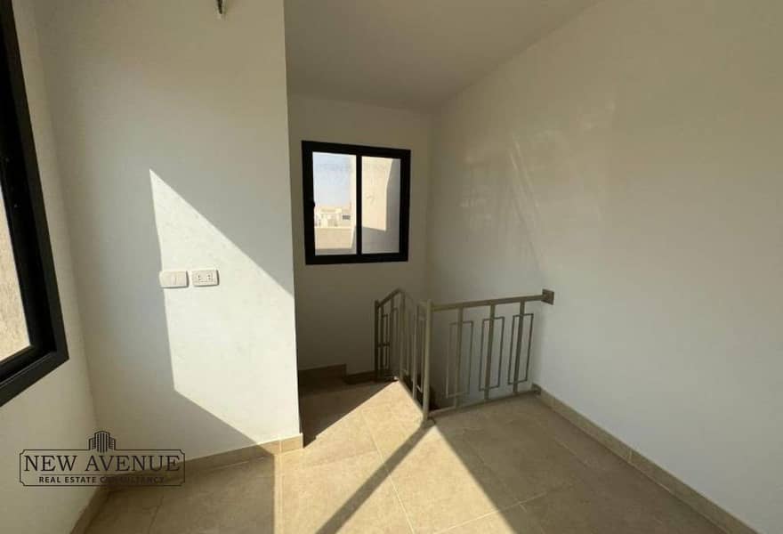 13 d3e0625a-44be-440f-9fe5-e406e3b31172. jpg