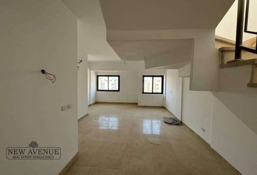 12 1b1e5f1d-eec0-405b-af15-3d9b23ee8c3b. jpg