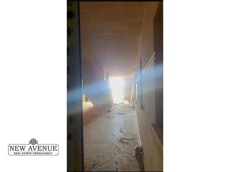 4 WhatsApp Image 2025-11-23 at 9.20. 01 PM (1). jpg