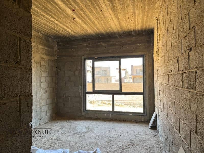 10 WhatsApp Image 2025-11-27 at 10.32. 31 PM. jpg