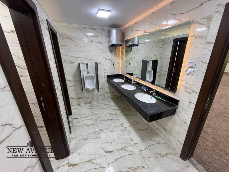 9 wH3DeSdyl8ofhDloor6roimLm0Im3rkIuzox1DNZ. jpeg