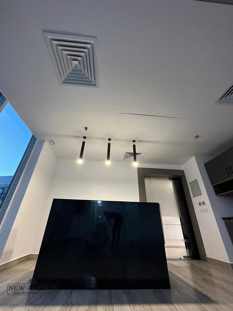 2 WhatsApp Image 2025-12-08 at 1.24. 39 PM (1). jpeg