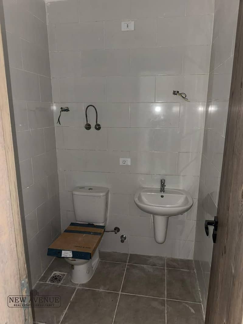 5 WhatsApp Image 2025-10-29 at 1.00. 36 PM. jpeg