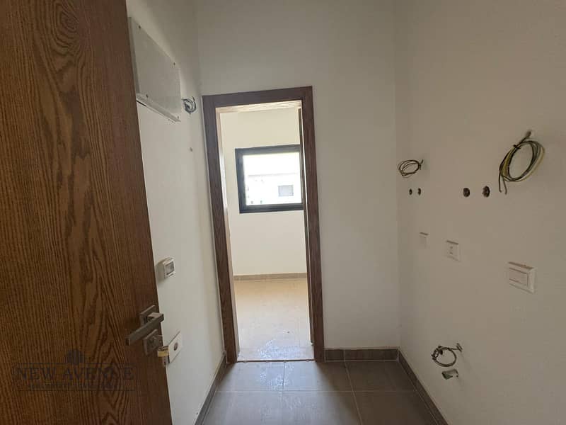 6 WhatsApp Image 2025-11-13 at 13.18. 29_eeda5be9. jpg