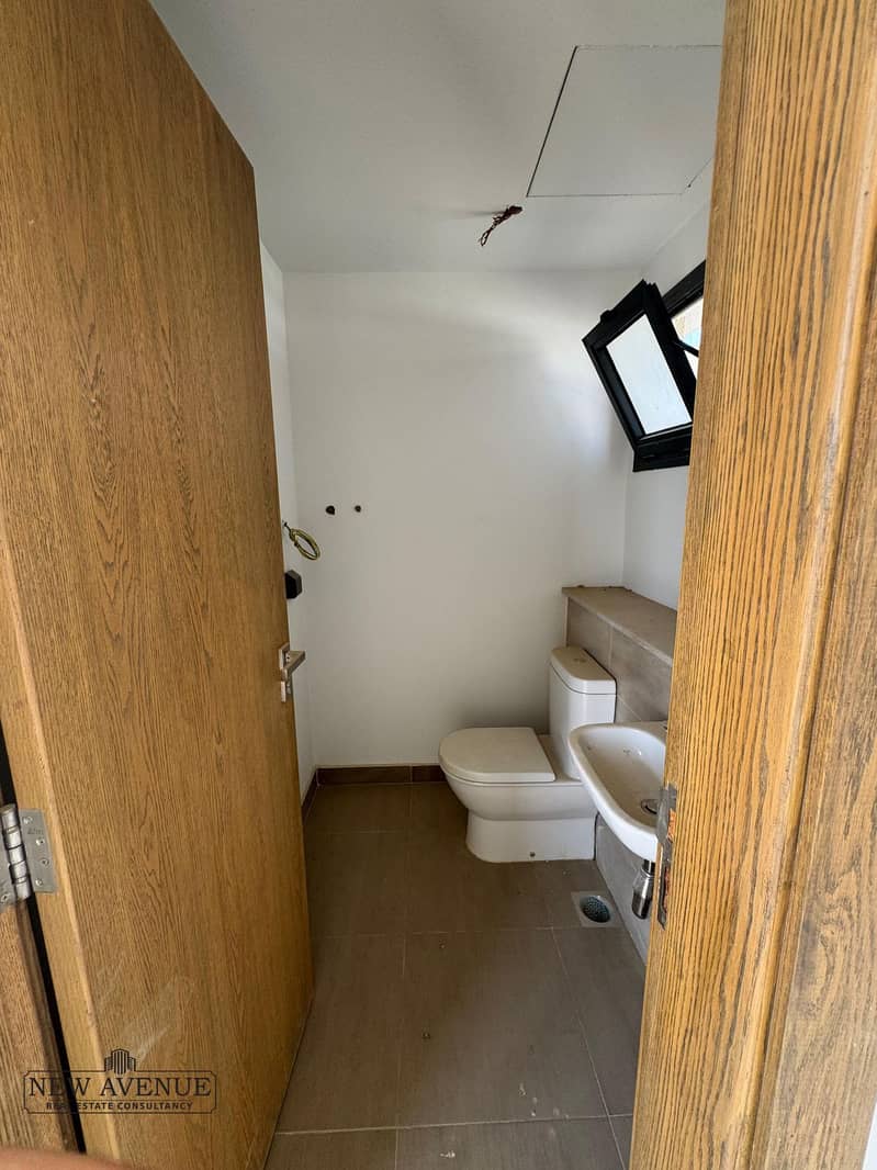 11 WhatsApp Image 2025-11-13 at 13.18. 31_b28881ab. jpg