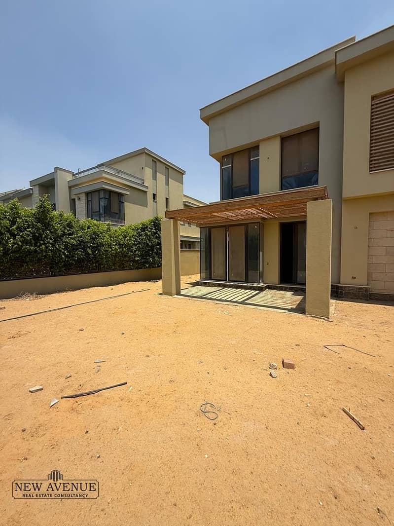 2 6960ccd8-5347-44b4-8599-f3b0ff590087. jpg