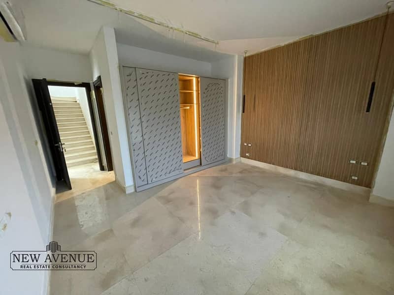 8 977323cc-ba08-415a-ae25-6db17d0f48ad. jpg