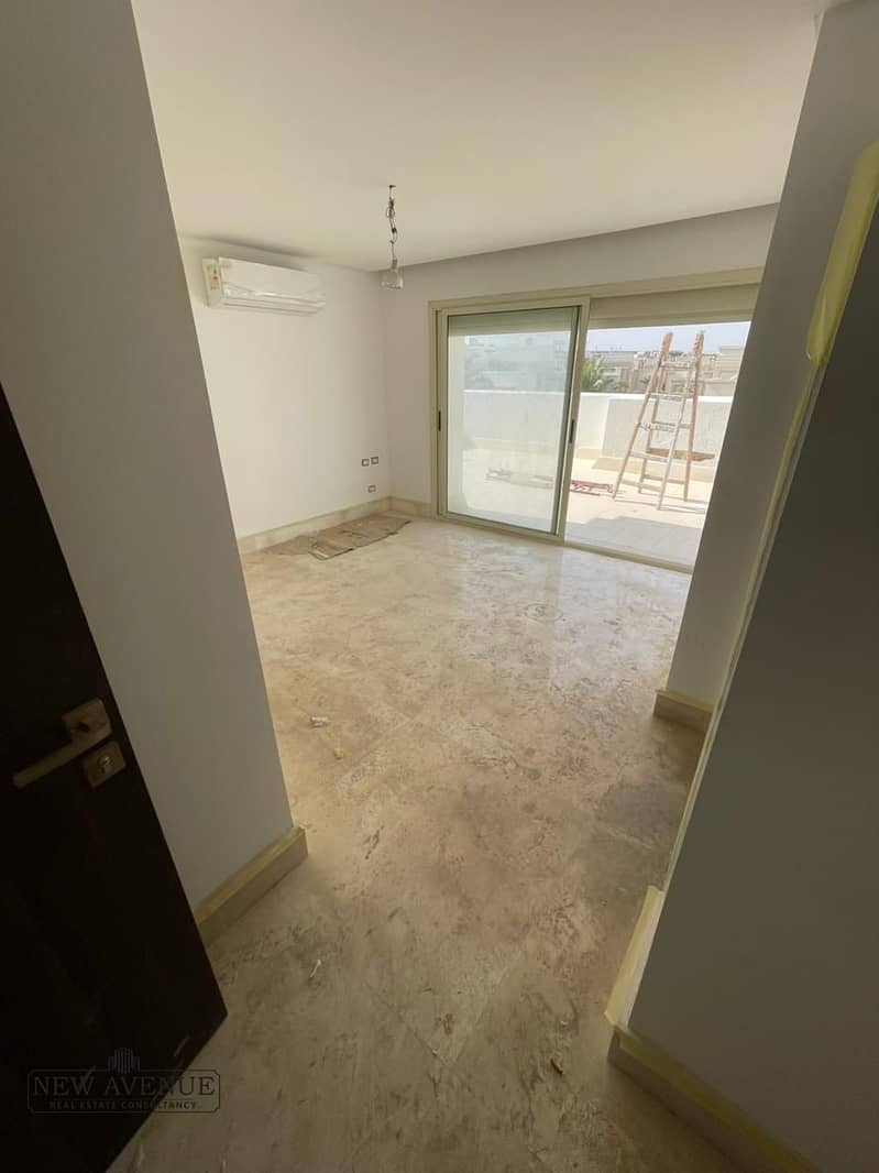 10 e95fc353-330a-431c-a6b0-06f6da4a1d9a. jpg