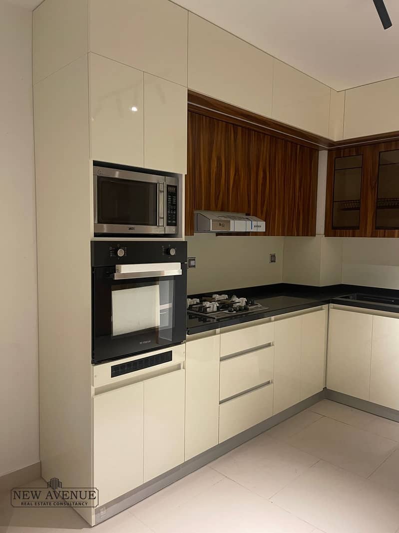 3 WhatsApp Image 2025-11-26 at 11.49. 55_b235738d. jpg