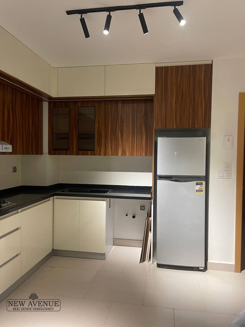 4 WhatsApp Image 2025-11-26 at 11.49. 53_99acfe00. jpg