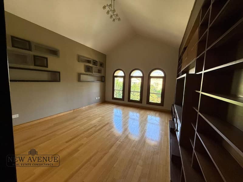 6 WhatsApp Image 2025-11-10 at 16.46. 37_00416387. jpg