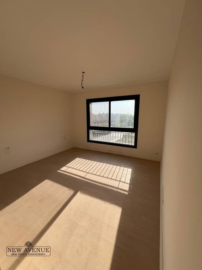 10 WhatsApp Image 2025-11-11 at 12.48. 38_34ffa0fd. jpg