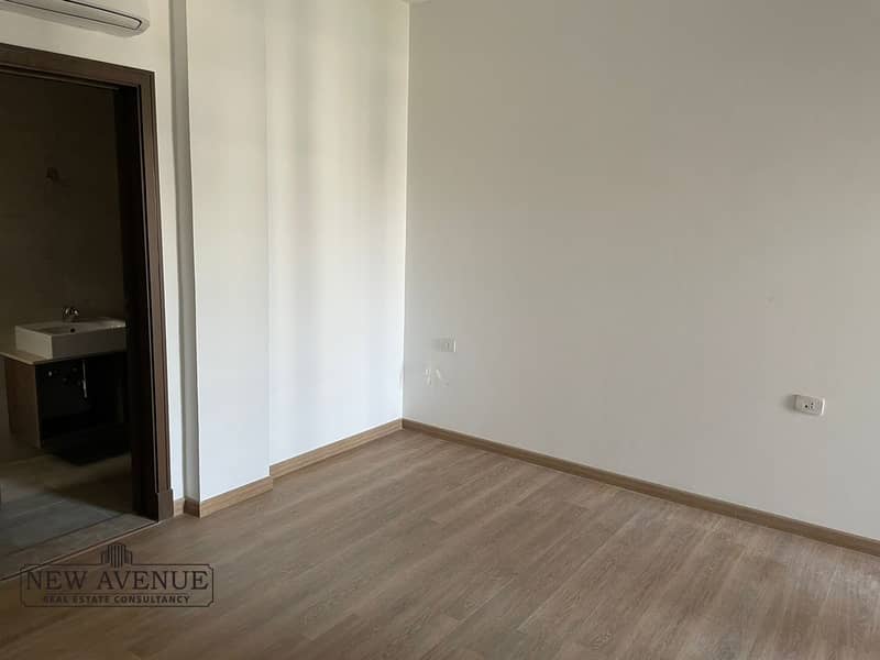 4 WhatsApp Image 2025-11-11 at 12.22. 42_1dcc073a. jpg