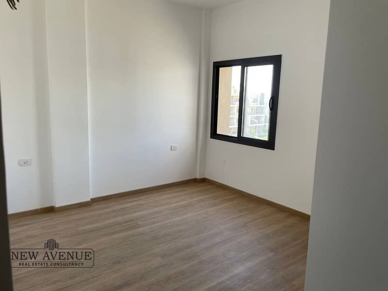 10 WhatsApp Image 2025-11-11 at 12.22. 44_97e2425e. jpg