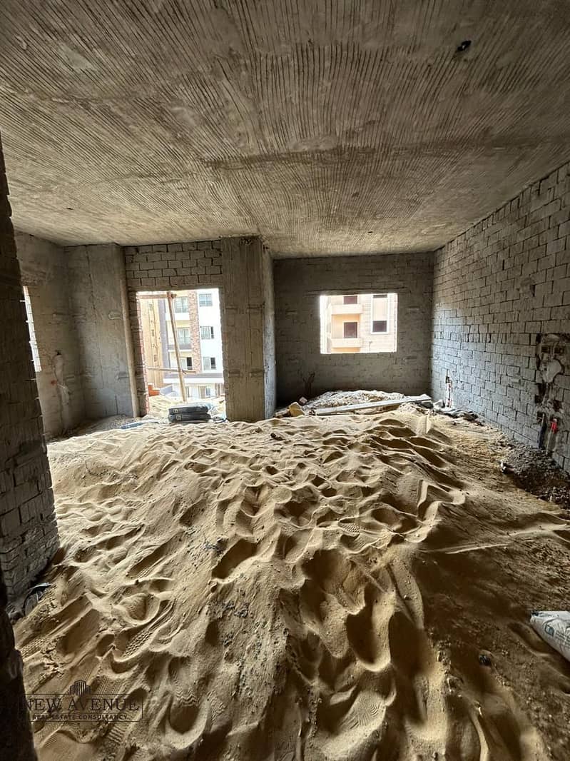 9 WhatsApp Image 2025-11-10 at 17.30. 42_86596d3b. jpg