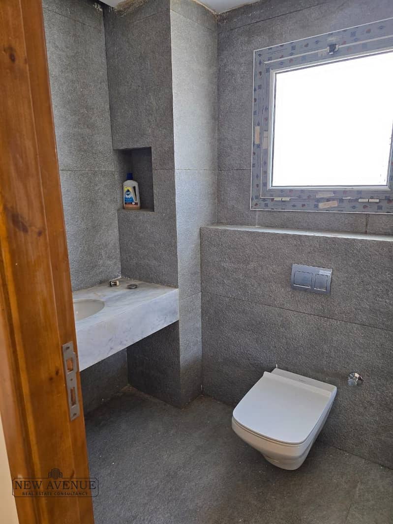 5 WhatsApp Image 2025-11-12 at 17.16. 30_2577ff55. jpg