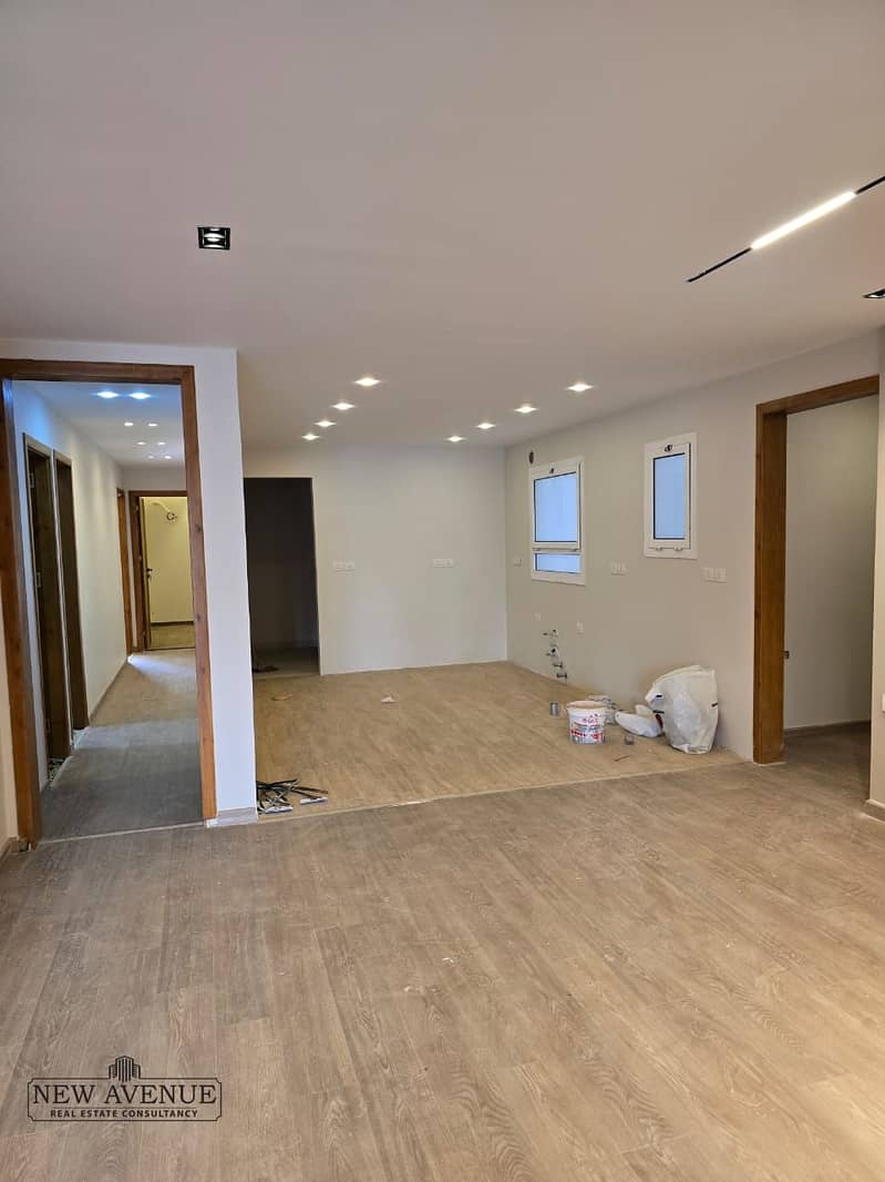 2 WhatsApp Image 2025-11-19 at 14.02. 51_187bfd6a. jpg