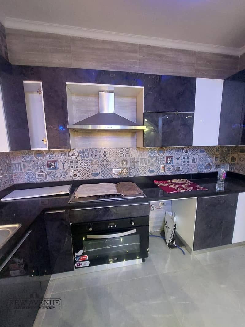 2 38662ba8-ebea-4041-859d-9bb0eaf71d10. jpg